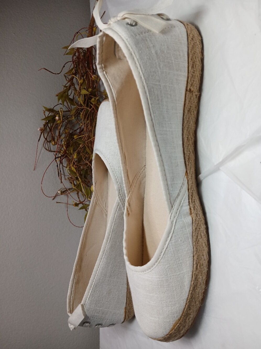 UGG Women's Cream Espadrille Slip-On Flats Rope Sole Bow Detail NEW With Flaws - Picture 11 of 15